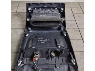 bontott KIA SORENTO Hátsó középső Szellőző