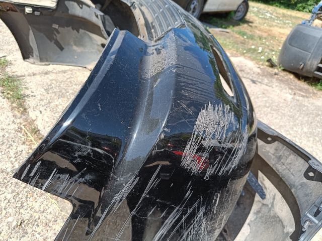 bontott KIA SORENTO Hátsó Lökhárító (Részeivel)