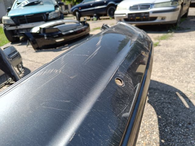 bontott KIA SORENTO Hátsó Lökhárító (Részeivel)