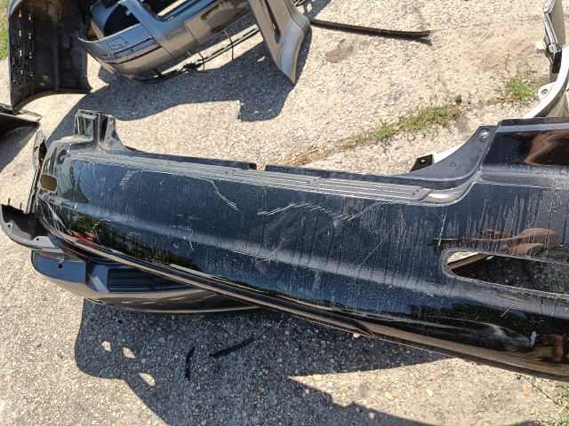 bontott KIA SORENTO Hátsó Lökhárító (Részeivel)