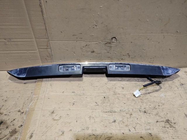 bontott KIA SORENTO Hátsó Rendszámtábla Világítás