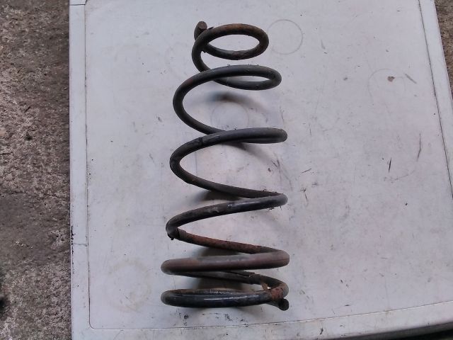 bontott KIA SORENTO Hátsó Rugó