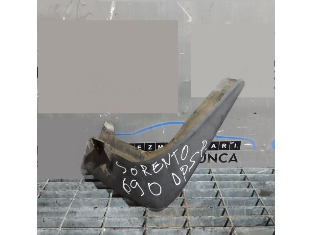 bontott KIA SORENTO Hátsó Sárvédő Gumi Pár