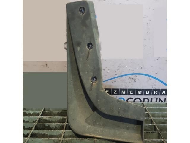 bontott KIA SORENTO Hátsó Sárvédő Gumi Pár