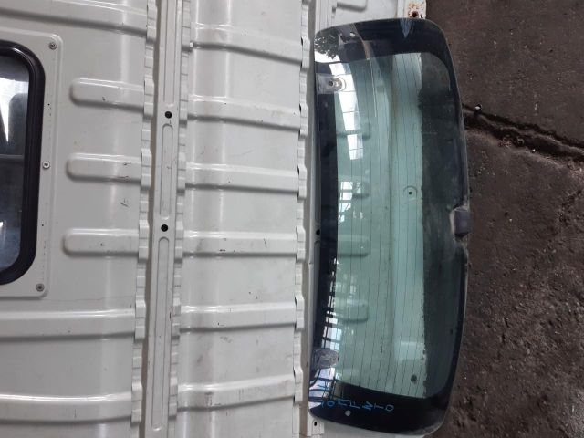 bontott KIA SORENTO Hátsó Szélvédő