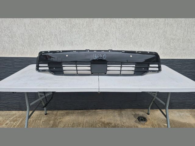 bontott KIA SORENTO Hűtőrács