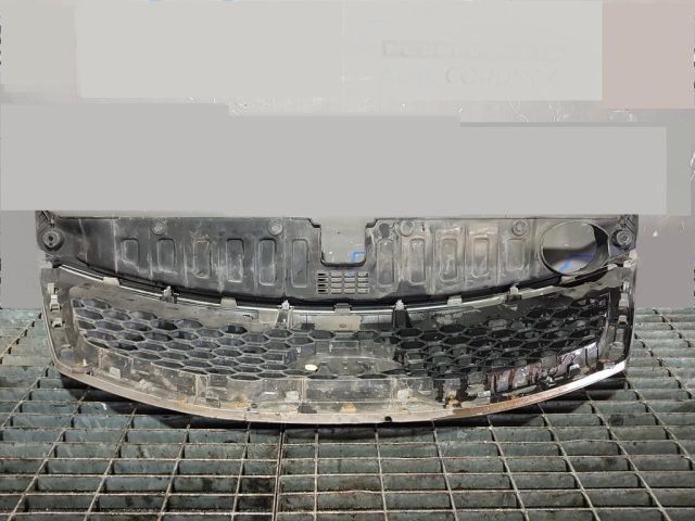 bontott KIA SORENTO Hűtőrács