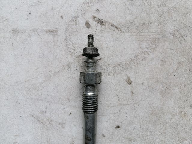 bontott KIA SORENTO Izzító/Gyújtó Gyertya