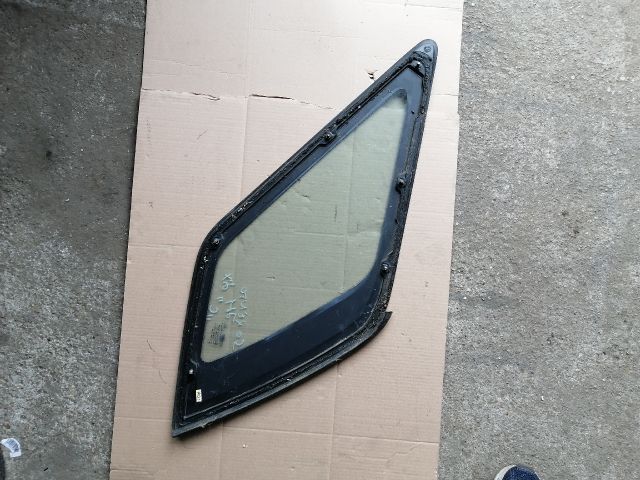 bontott KIA SORENTO Jobb C Oszlop Oldalablak Üveg