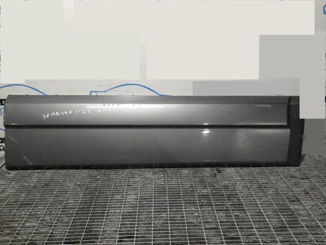 bontott KIA SORENTO Jobb első Ajtó Díszléc