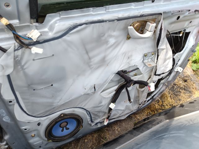 bontott KIA SORENTO Jobb első Ajtó (Részeivel)