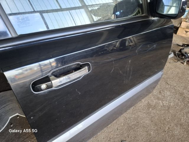 bontott KIA SORENTO Jobb első Ajtó (Részeivel)