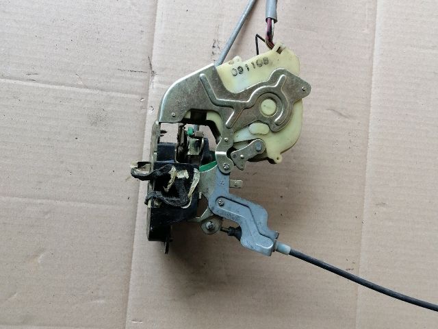 bontott KIA SORENTO Jobb első Ajtózár