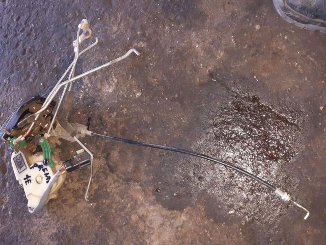 bontott KIA SORENTO Jobb első Ajtózár