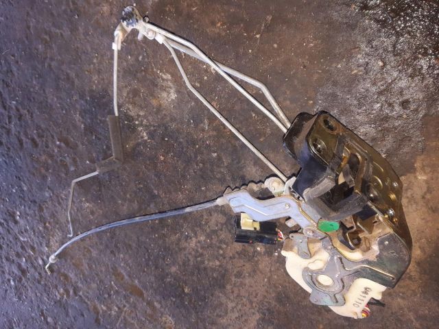 bontott KIA SORENTO Jobb első Ajtózár