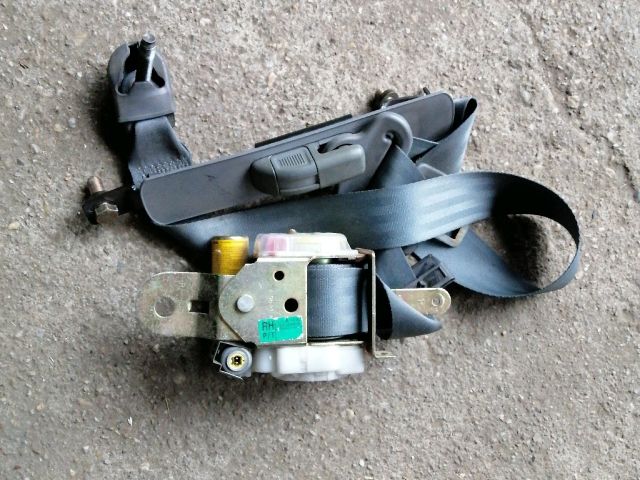 bontott KIA SORENTO Jobb első Biztonsági Öv