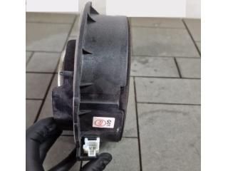 bontott KIA SORENTO Jobb első Hangszóró