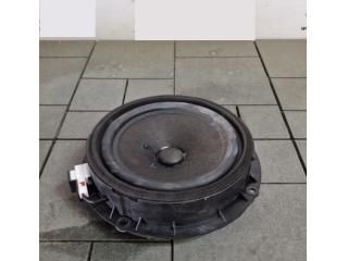 bontott KIA SORENTO Jobb első Hangszóró