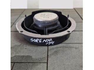 bontott KIA SORENTO Jobb első Hangszóró