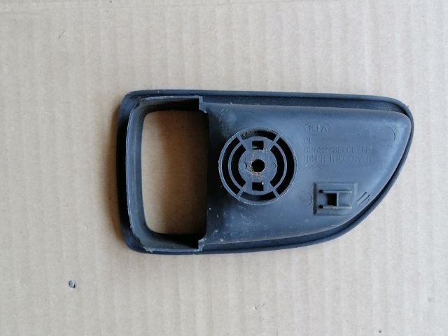 bontott KIA SORENTO Jobb első Kilincs Burkolat