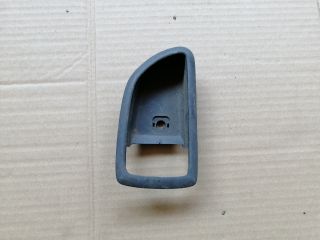 bontott KIA SORENTO Jobb első Kilincs Burkolat