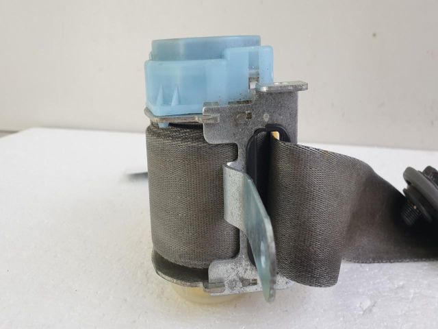 bontott KIA SORENTO Jobb első Övfeszítő