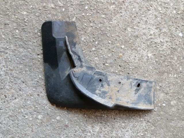 bontott KIA SORENTO Jobb első Sárvédő Gumi