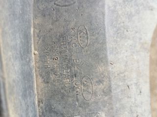 bontott KIA SORENTO Jobb első Sárvédő Gumi