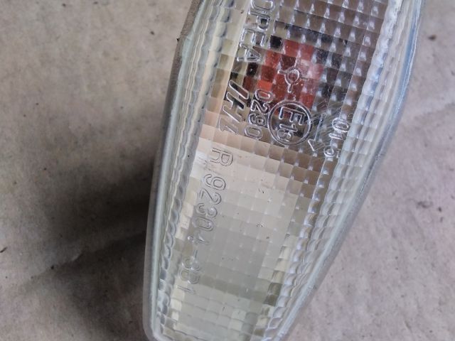 bontott KIA SORENTO Jobb első Sárvédő Irányjelző