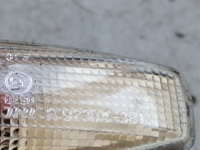 bontott KIA SORENTO Jobb első Sárvédő Irányjelző