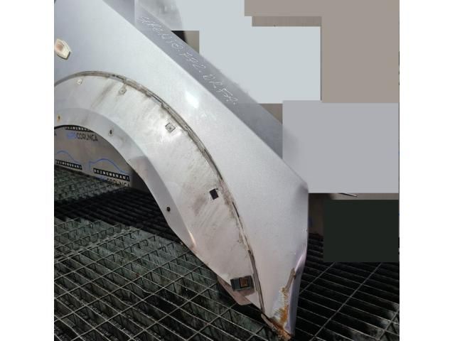 bontott KIA SORENTO Jobb első Sárvédő