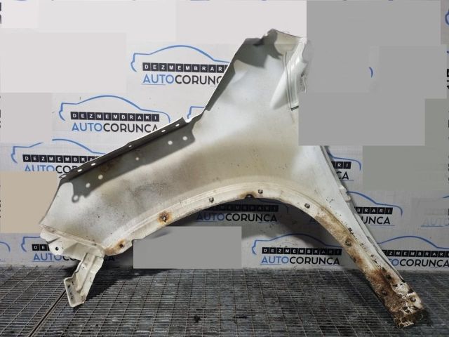 bontott KIA SORENTO Jobb első Sárvédő