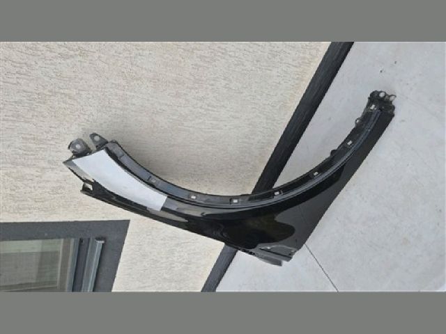 bontott KIA SORENTO Jobb első Sárvédő