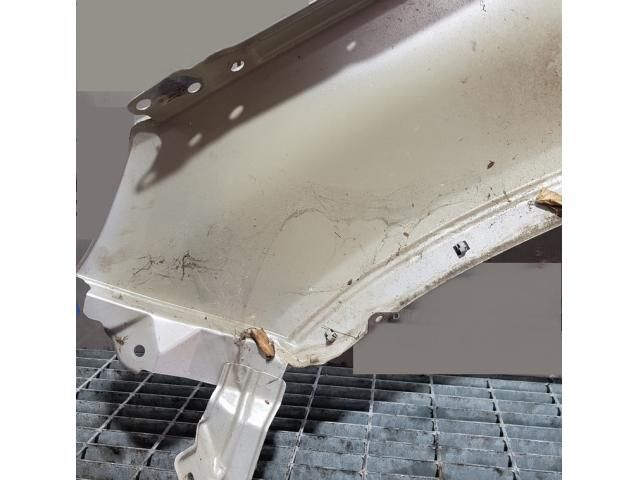 bontott KIA SORENTO Jobb első Sárvédő