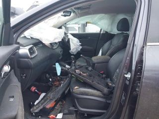 bontott KIA SORENTO Jobb első Vízlehúzó Gumicsík