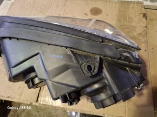 bontott KIA SORENTO Jobb Fényszóró