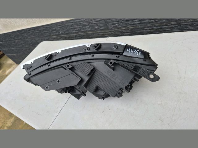 bontott KIA SORENTO Jobb Fényszóró