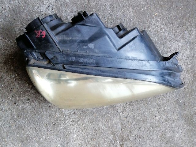 bontott KIA SORENTO Jobb Fényszóró