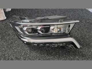 bontott KIA SORENTO Jobb Fényszóró
