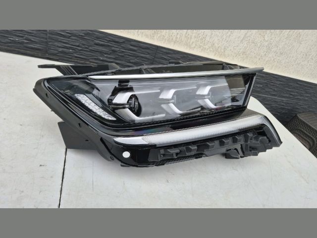 bontott KIA SORENTO Jobb Fényszóró