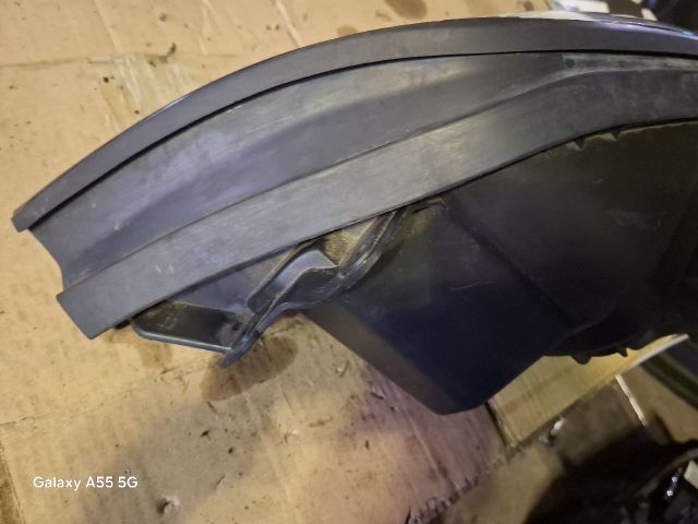 bontott KIA SORENTO Jobb Fényszóró