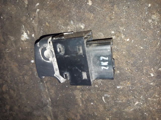 bontott KIA SORENTO Jobb hátsó Ablakemelő Kapcsoló