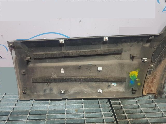 bontott KIA SORENTO Jobb hátsó Ajtó Díszléc