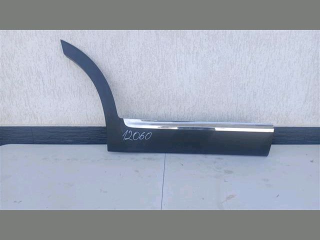 bontott KIA SORENTO Jobb hátsó Ajtó Díszléc