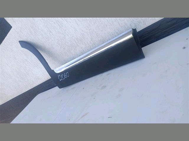 bontott KIA SORENTO Jobb hátsó Ajtó Díszléc