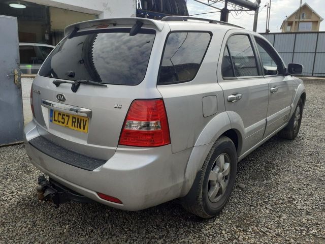 bontott KIA SORENTO Jobb hátsó Ajtó (Üres lemez)