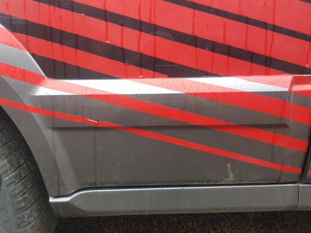 bontott KIA SORENTO Jobb hátsó Ajtó (Üres lemez)