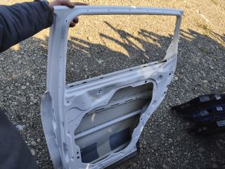 bontott KIA SORENTO Jobb hátsó Ajtó (Üres lemez)