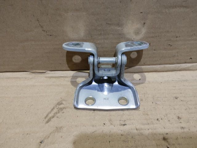 bontott KIA SORENTO Jobb hátsó Felső Zsanér