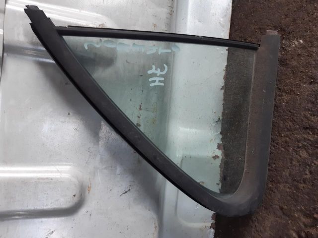 bontott KIA SORENTO Jobb hátsó Fixüveg (Ajtóban)